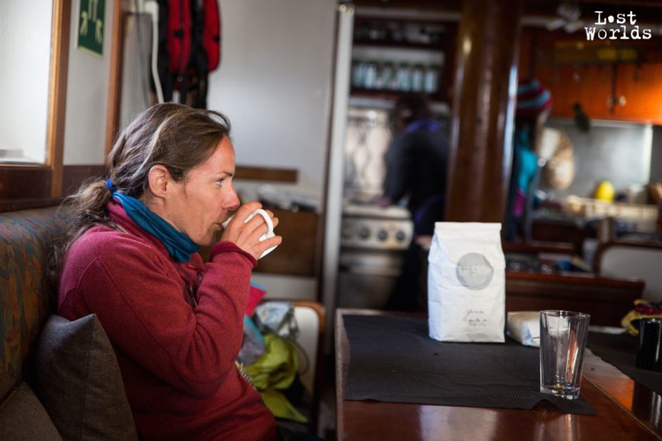 quiet time to Agnes with hot tea. (Photo Credit Yann Bigant / Naturevolution)